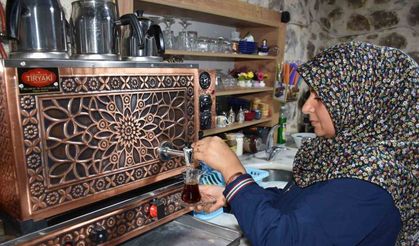 450 yıllık tarihi evi işletmeye çevirdi