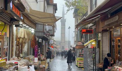 Diyarbakır'ın tarihi mekanlarını sis kapladı