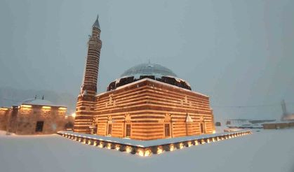 Hüsrev Paşa ve Horhor camiinde görsel şölen