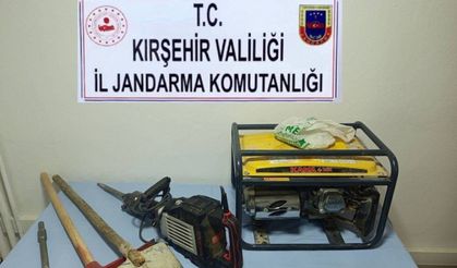 İzinsiz kaçak kazı yapan 3 şüpheli yakalandı