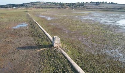 Su çekilince tarihi su kanalları gün yüzüne çıktı