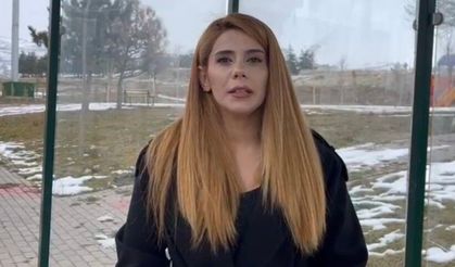 Durakta genç kızları gizlice görüntüleyen şahsa kadın muhtardan tepki