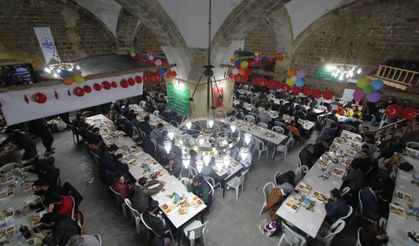 Taşhan’da geleneksel iftar sofrası