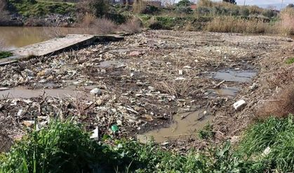 Tarihi taş köprüye yüzer bariyer istendi!