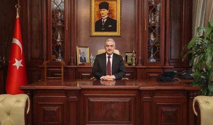 Vali Erol Ayyıldız: 'Asrın felaketi, devletin ve milletin kenetlendiği tarihi bir imtihan olmuştur'