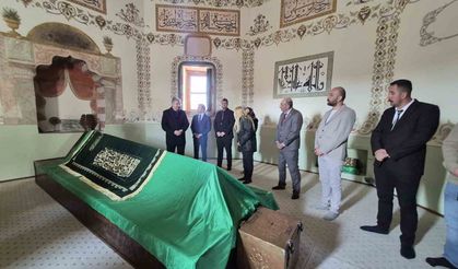 Vali Erdinç Yılmaz Seyitgazi'de tarihi mekanları yerinde inceledi