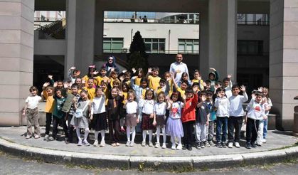 Öğrenciler dondurulmuş hayvan müzesini yakından inceledi