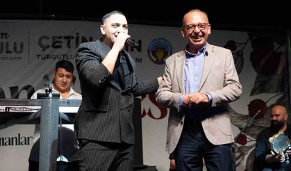 Turgutlu'da 'Roman Gecesi' ile eğlence zirveye çıktı