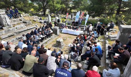 Söke'de tarihin kalbi Priene'de meclis toplantısı yapıldı
