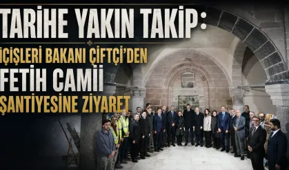Bakan Çiftçi Fetih Camisi'nde İncelemede