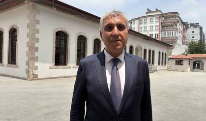 Depremde ağır hasar alan 115 yıllık tarihi okul yeniden eğitime açılıyor