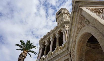 İzmir'in simgesi tarihi Saat Kulesi 125 yıldır zamana meydan okuyor
