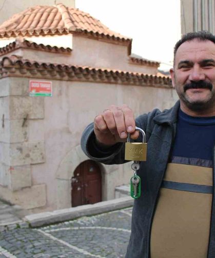 Kilit vurulan 9 türbeden 5'i yeniden ziyarete açıldı