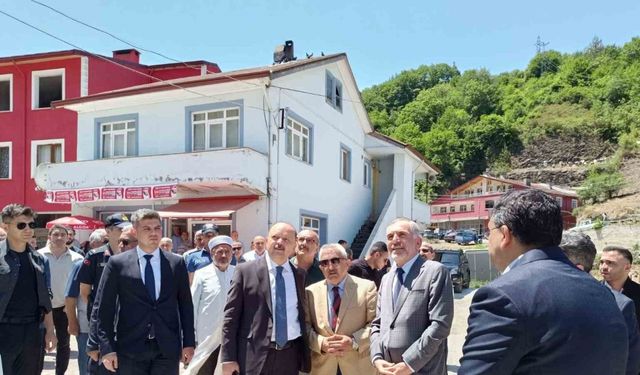 Restorasyonu Tamamlanan Cami İbadete Açıldı