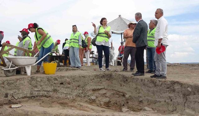 Kadınlar Tavşanlı Höyük'te Tarih Yazdı