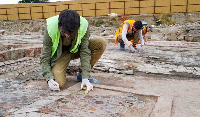 Konya'da Tarihe Işık Tutan Arkeolojik Park