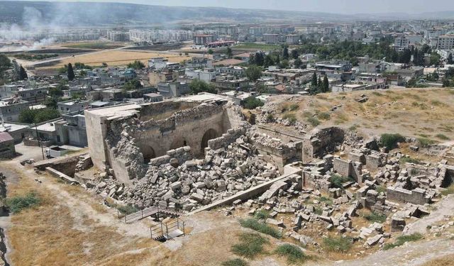 Raban Kalesi Cami Restorasyon Bekliyor