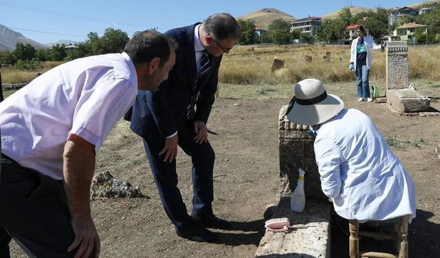 Van'da Tarih Ayağa Kalkıyor