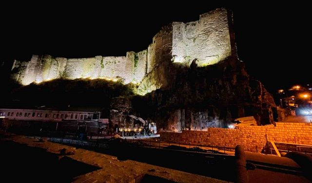 Tarihi Kalenin Gece İhtişamı