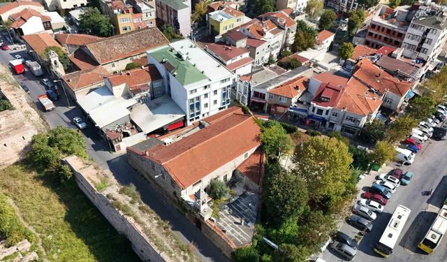 Kilise, Cami Cemaatinin Yardımlarıyla Restore Edildi