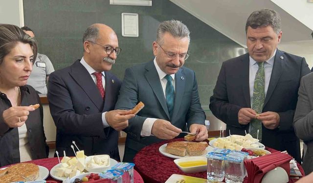 5 Bin Yıllık Ekmek Tezgahlarda Yerini Aldı
