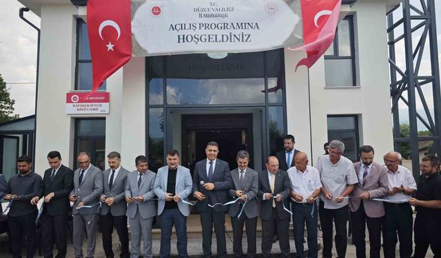Depremde Yıkılan Bir Cami Daha İbadete Açıldı
