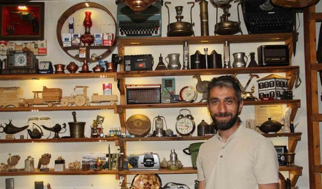 Antika Merakıyla Babasından Kalan Dükkanı Müzeye Dönüştürdü