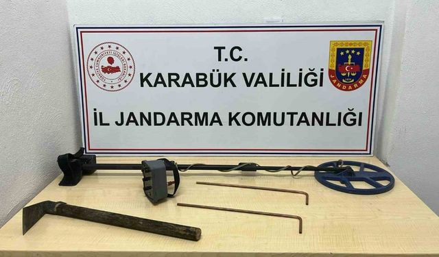 Defineciler Suçüstü Yakalandı