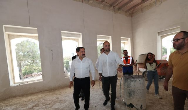 Zarar gören tarihi valilik konutunda çalışmalar sürüyor