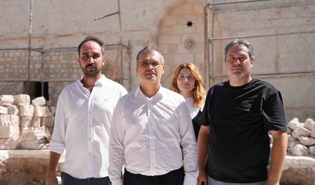 Tarihi Boğazkesen Camii’nin yaralarını sarıyor