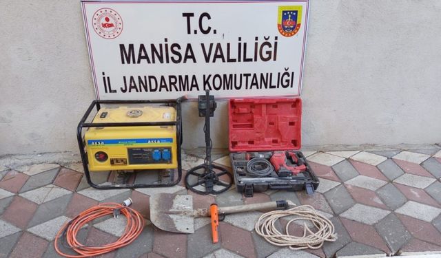 Soma’da kaçak kazıya jandarmadan suçüstü