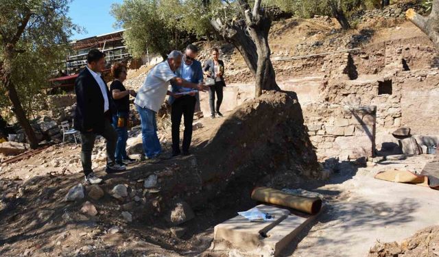 Antandros kazıları hakkında bilgi aldı