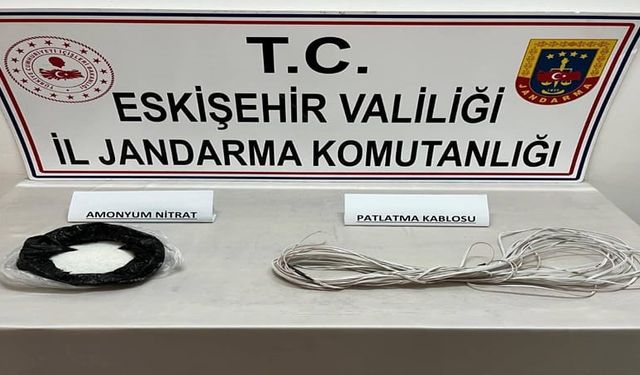 Kazı yapan 2 şahıs jandarma tarafından suçüstü yakalandı