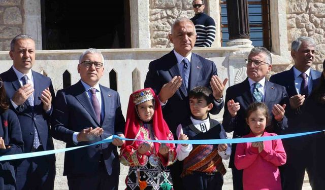 Numan Efendi Kütüphanesi hizmete açıldı