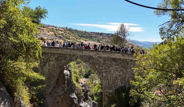 Öğretmenler kültür, tarih ve doğa ile iç içe eğitim aldı