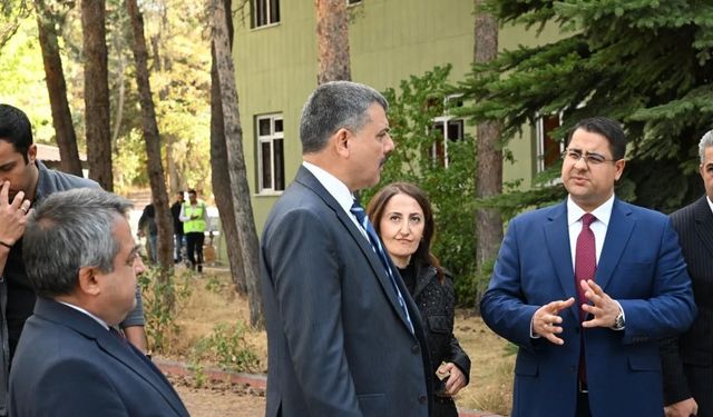 Vali Çiftçi, restorasyon çalışmalarını yerinde inceledi