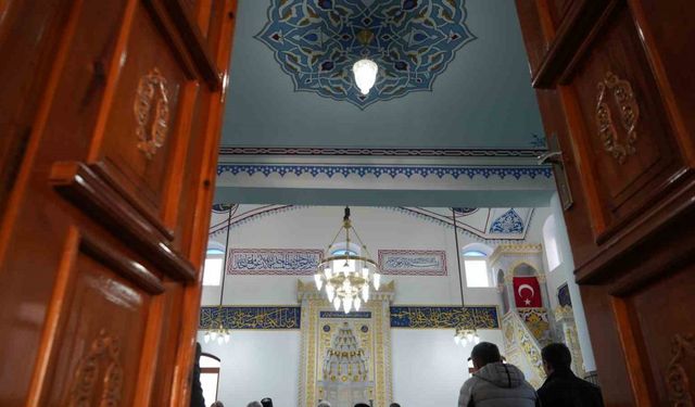 Yarım asırlık Velişaban Camii yeniden ibadete açıldı