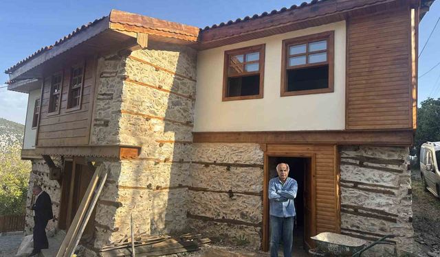 Antalya'da ata mirası tarihi düğmeli evler restore ediliyor