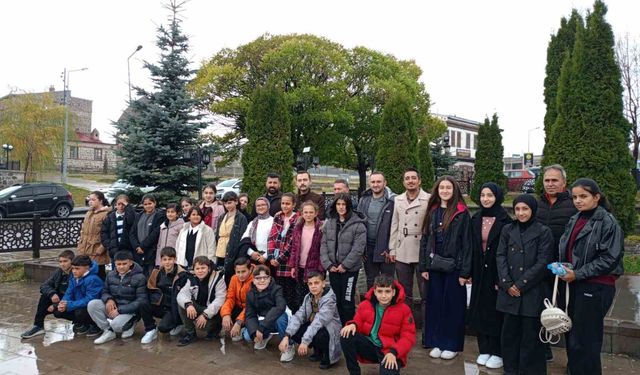 Aşkaleli öğrencilerden Erzurum gezisi