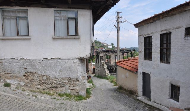 Buldan’ın tarihi 3 sokağı daha turizme kazandırılacak