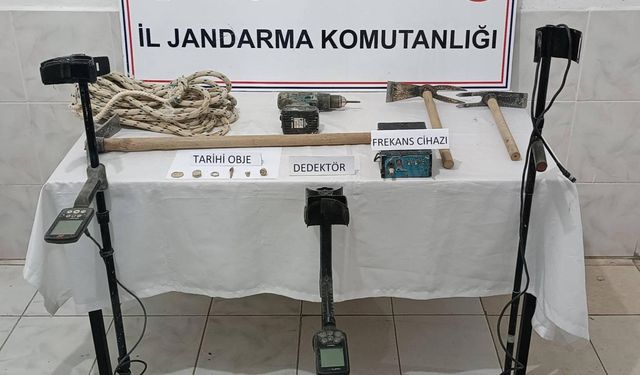 Jandarmadan kaçak kazıya suçüstü