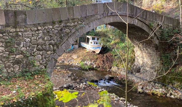 150 yıllık taş köprü zamana meydan okuyor