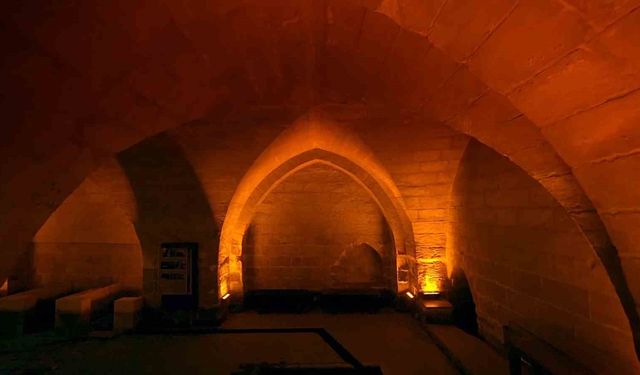 Tarihi kasteller fotoğraf tutkunlarını cezbediyor