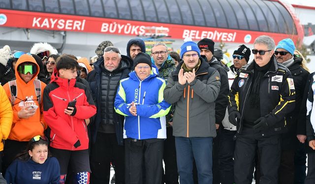 Başkan Büyükkılıç, genel müdür ve federasyon başkanı Şahin'e şehri ve Büyükşehir'in tesislerini tanıttı