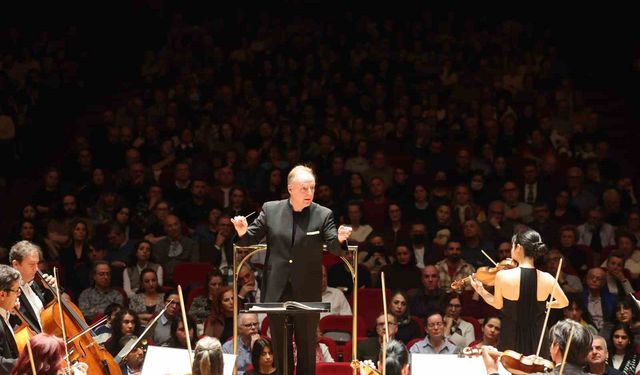 İzmir Devlet Senfoni Orkestrası iki büyük yeteneği buluşturdu