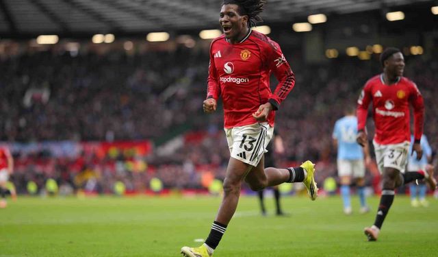 Manchester derbisinde kazanan Kırmızılar oldu