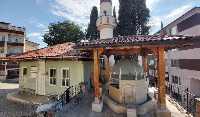 Yumurta parasıyla yapılan cami restorasyona alındı