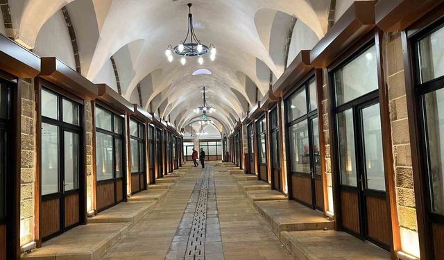 526 yıllık Tarihi Çarşı'da 140 iş yeri hazır