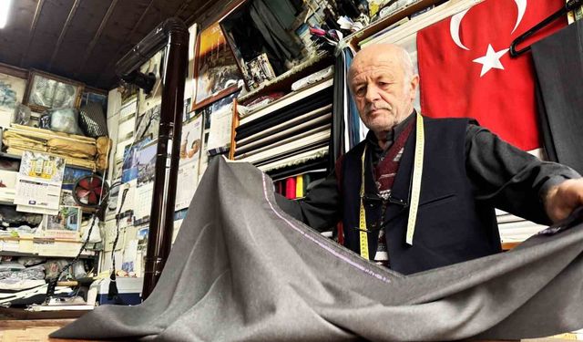 Mesleğiyle tarihi kentte zamana direniyor