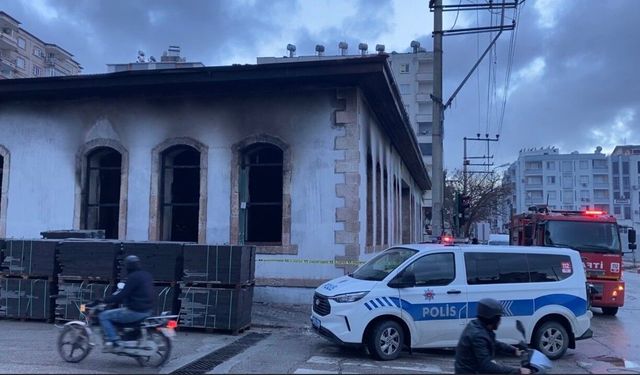 Restorasyondaki Sembol Okulda Yangın